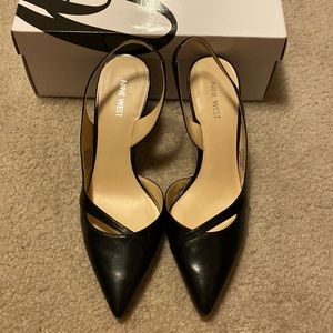 Nine West Black Leather Korkscrew Slingback Heels Size 9.5